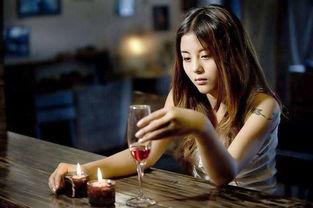 娱乐吃瓜酱浪漫喝酒,娱乐吃瓜酱的醉人时光